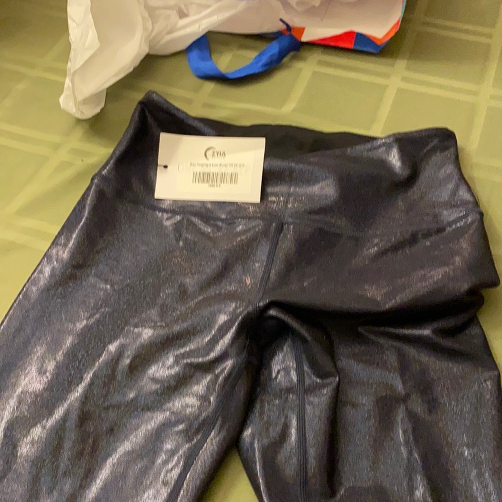 Zyia navy leggings